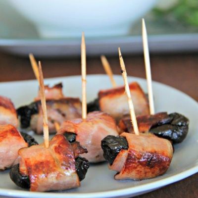 Easy entertaining - Go Retro with Wonderful Devils on Horseback www.compassandfork.com