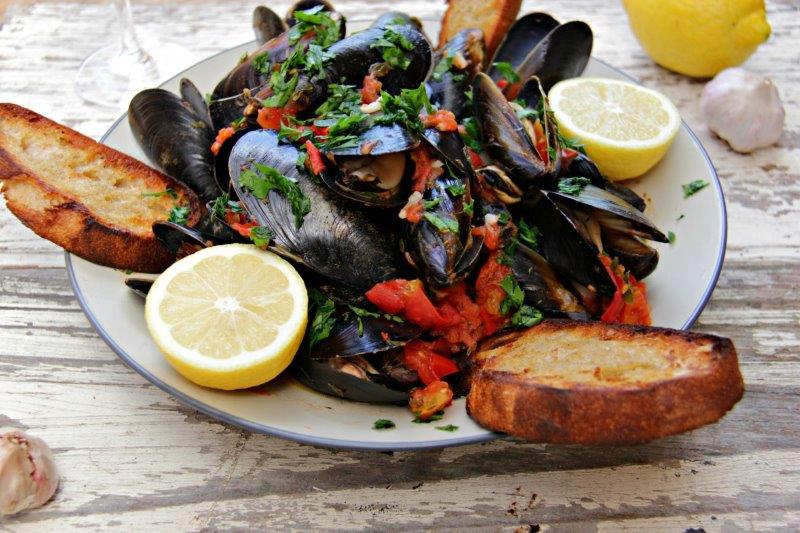 Ciiabatta Served with Greek Steamed Mussels - Easy Ciabatta for Adding a Touch of Class www.compassandfork.com