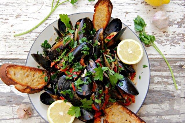 Ready to Eat - Steamed Greek Mussels will Make You Happy www.compassandfork.com