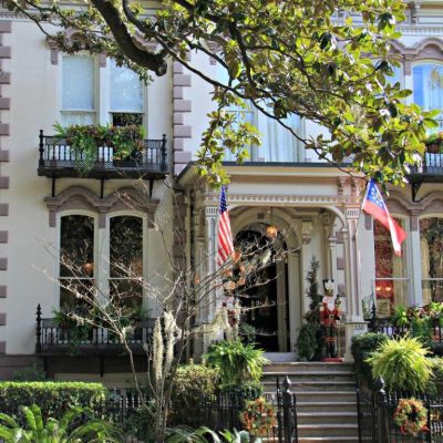 Savannah will Romance You with its Charm www.compassandfork.com