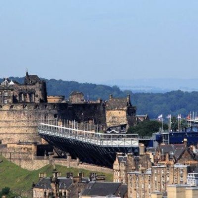The Best Things to Do in Edinburgh For First Time Visitors www.www.compassandfork.com