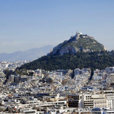 The One Thing that Really Surprised Me About Athens Greece - The Best things to See and do in Athens Greece www.compassandfork.com